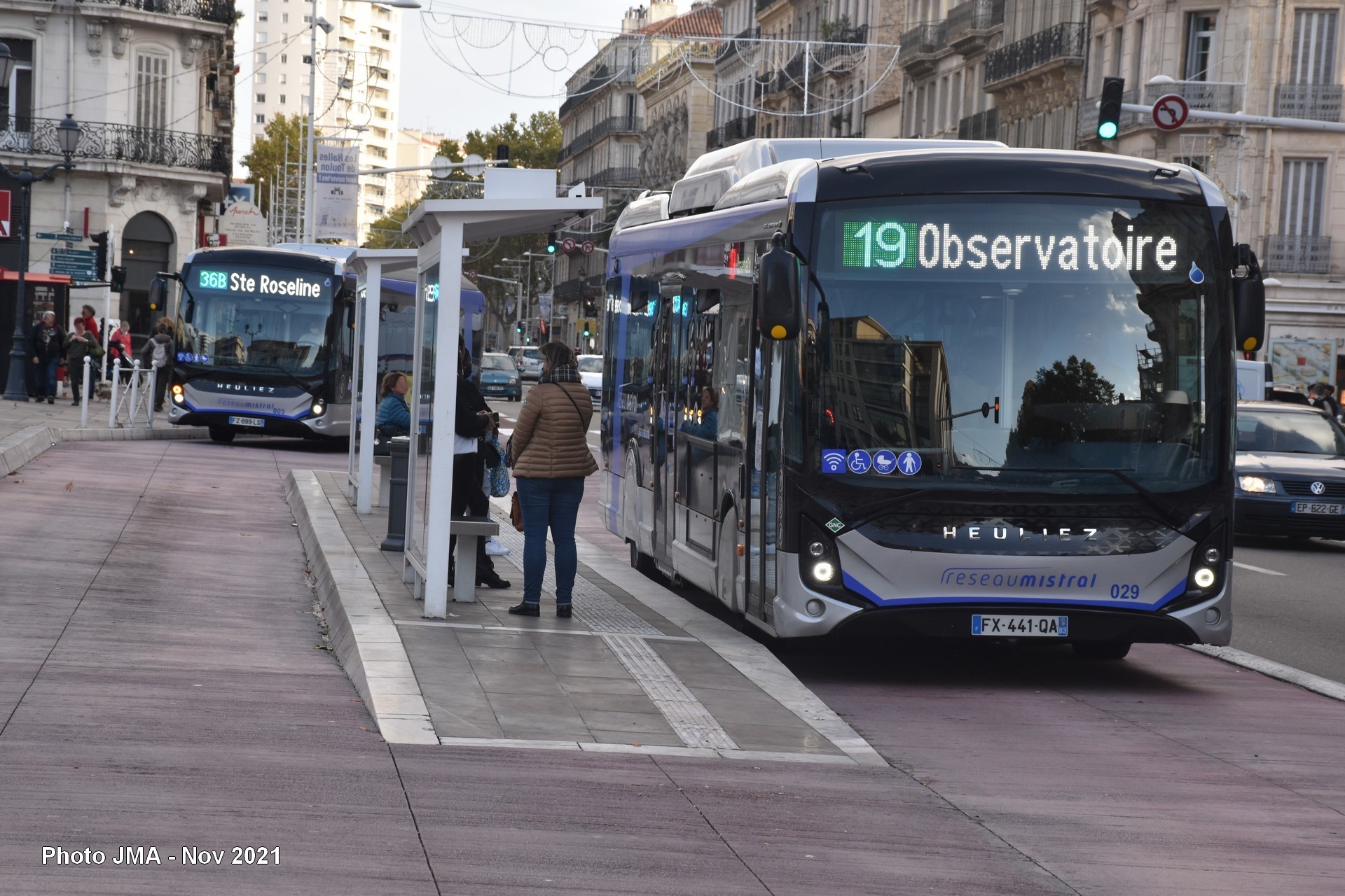 Les autobus Heuliez GX 337 GNV Linium du reseau Mistral de Toulon ...